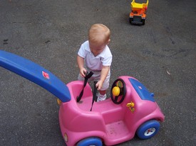 Sat Sep 16 17:34:43 2006

Andrew discovered new toys and new friends at Uncle Conrad's 30th birthday party, in Atlanta.