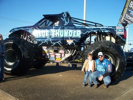 Thu 25 Feb 2010 05:11:15 PM

Andrew and the driver of Blue Thunder.