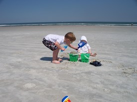 Tue 30 Mar 2010 02:57:21 PM

Andrew and Gracie playing at the beach.