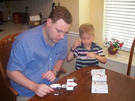 Sat 30 Apr 2011 01:37:50 PM

Andrew badly wanted to put together his new, LEGO Star Wars ship, and so we did...